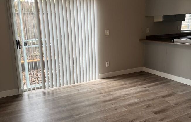 3 beds, 2.5 baths, 1,564 sqft, $2,350, Unit 04-101