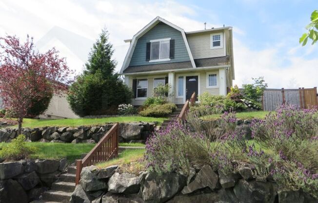 Gorgeous 3 bd House near JBLM! $500.00 Move In Credit!