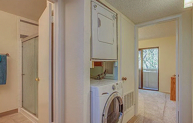 3198 KIMBER CT