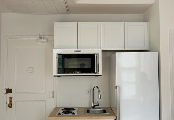 1340 21 ST NW