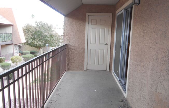 2 beds, 1 bath, $1,195, Unit # 158