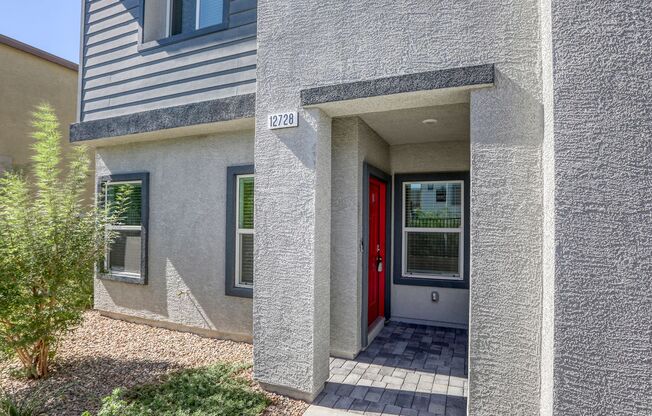 Move-In Ready End Unit Townhome in Prime Location