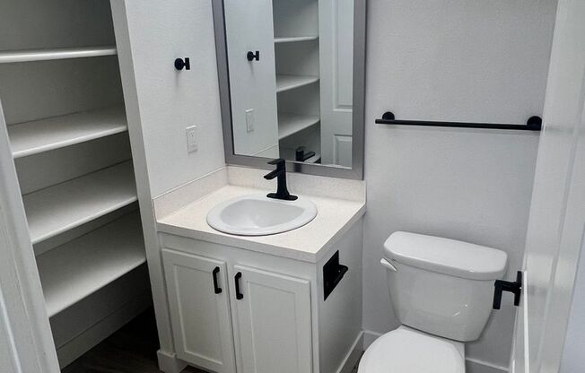 1 bed, 1 bath, 590 sqft, $1,595, Unit 213