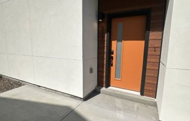 3 beds, 2 baths, 1,400 sqft, $1,895, Unit 572