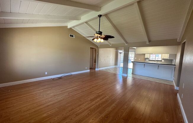 Nice home in HIlmar for rent - Yard service provided