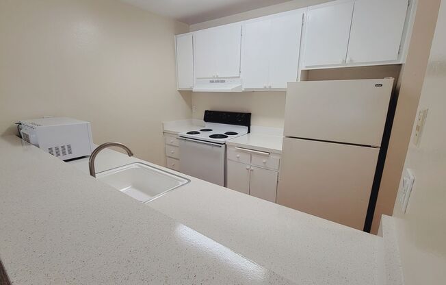 1 bed, 1 bath, 600 sqft, $2,400, Unit 610