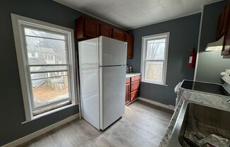 2 beds, 1 bath, $1,500, Unit Unit 3