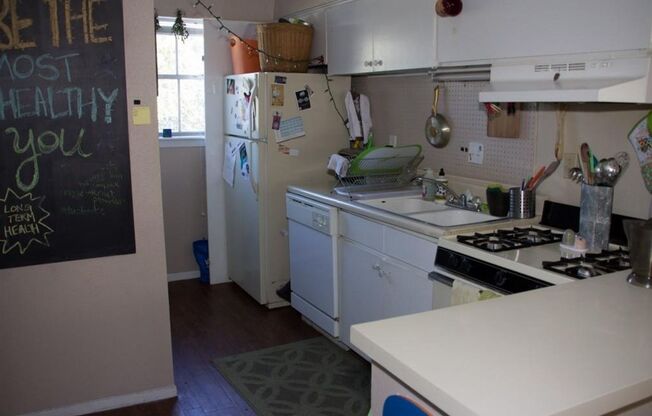 2 beds, 2 baths, 825 sqft, $1,400, Unit K725 - 311 - 105