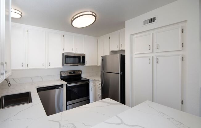 2 beds, 2 baths, 1,120 sqft, $2,400, Unit 318