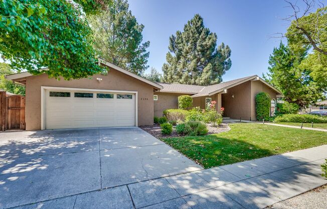 Recently Remodeled Home- Gourmet Kitchen- Near Downtown Campbell - 1 Primary Suite and 1 Junior Suite