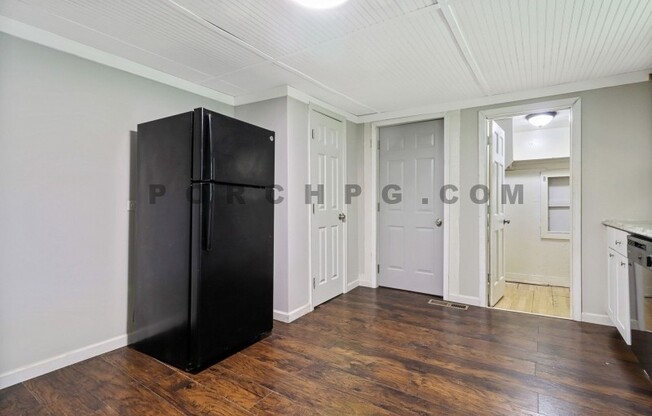 6923 W STRICKLAND ST