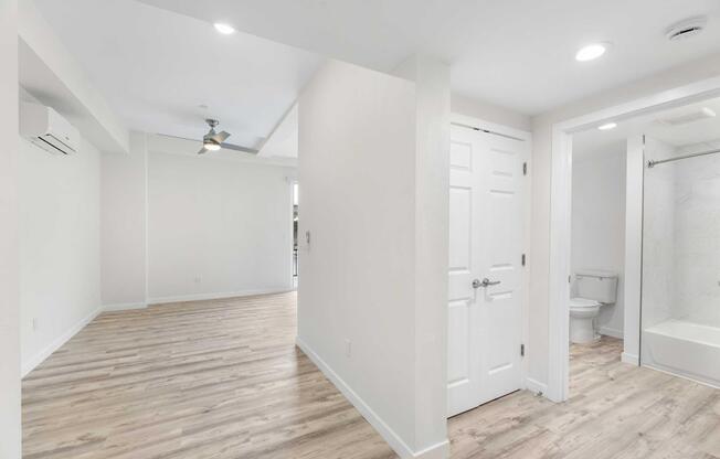 1 bed, 1 bath, 580 sqft, $1,995
