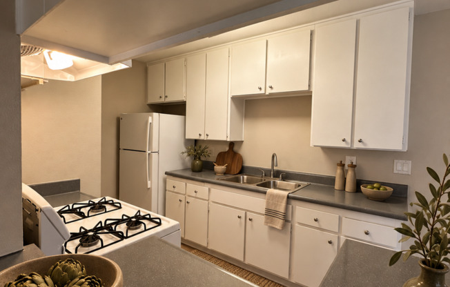 2 beds, 1 bath, 772 sqft, $2,595, Unit 47