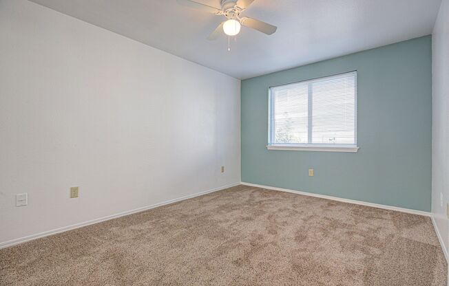 2 beds, 1 bath, 838 sqft, $1,350, Unit 237-53