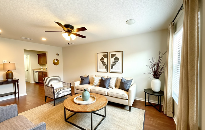 **MOVE IN SPECIAL!** MUST SEE! Spacious 2 Bedroom 2 Bath Unit!