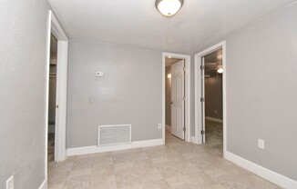 3 beds, 2 baths, $1,650