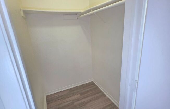 1 bed, 1 bath, 700 sqft, $899, Unit LAW7-105