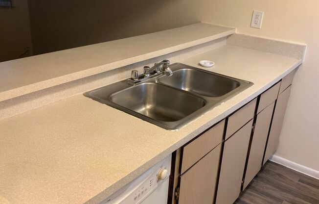 1 bed, 1 bath, 575 sqft, $954, Unit 189