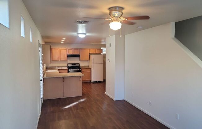 3 beds, 2.5 baths, $1,595