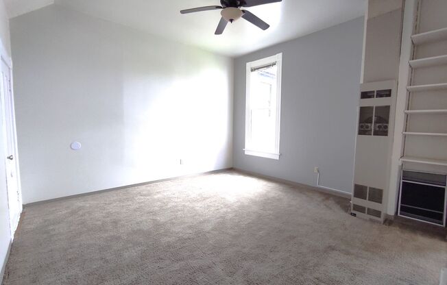 Studio, 1 bath, 575 sqft, $1,075