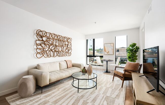 Punta Lara Apartments-Point Loma 1st Month rent Free