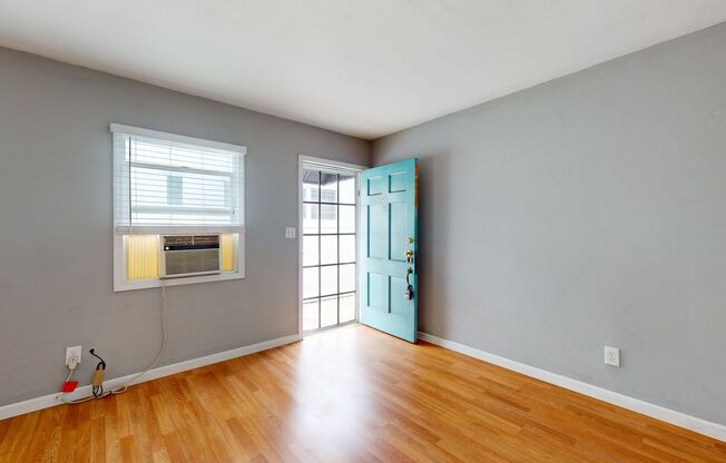 247 Orange Ave Coronado, CA 92118