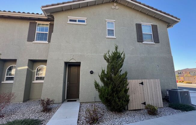 Southeast Reno Condominium Available to Lease