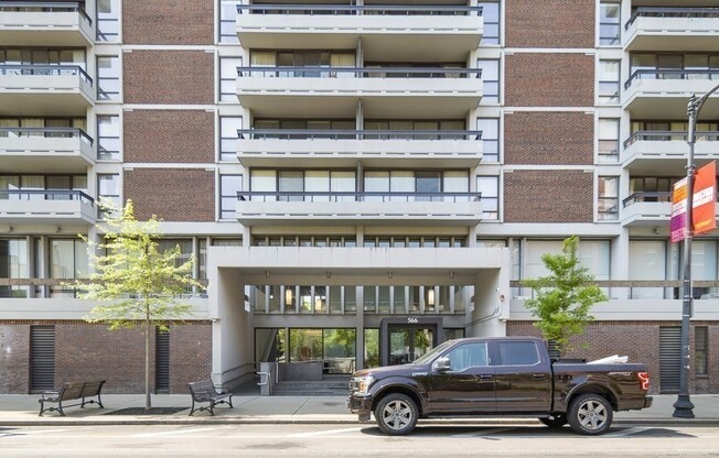 2 beds, 2 baths, 1,200 sqft, $4,000, Unit 706