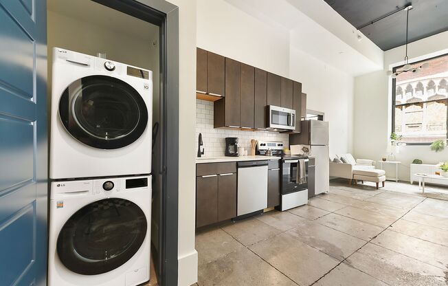 1 bed, 1 bath, 500 sqft, $1,300, Unit Schwab Industrial-203