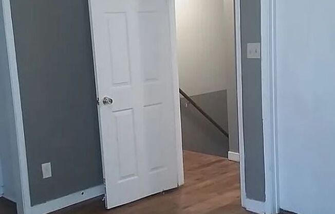 2x1.5 Townhouse Available!