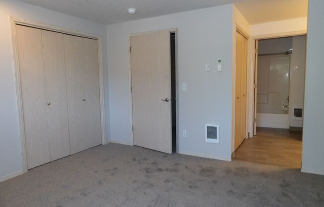 2 beds, 2.5 baths, 1,497 sqft, $2,050, Unit F30