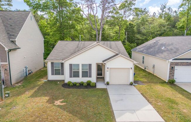 Charming 3 Bedroom Ranch with 1-Car Garage, Screened-in Porch, Open Floor Plan, Pet Friendly!
