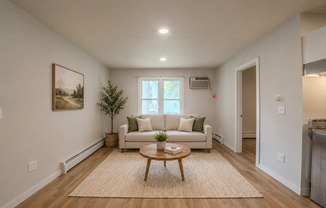 133 N Main St