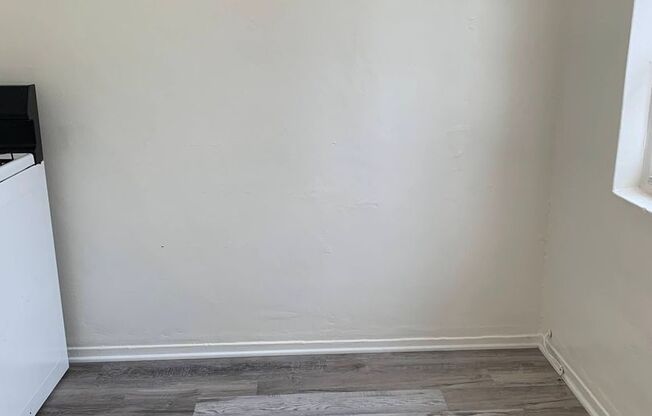 0080 - 328 ELM AVE. LLC.