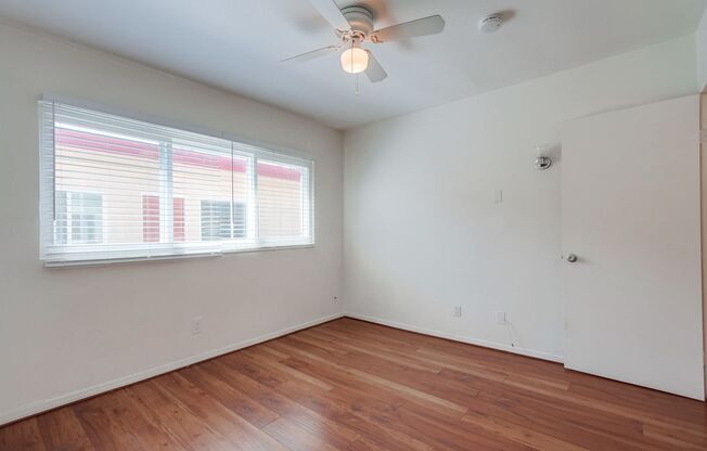 2 beds, 1 bath, 850 sqft, $2,450, Unit 10
