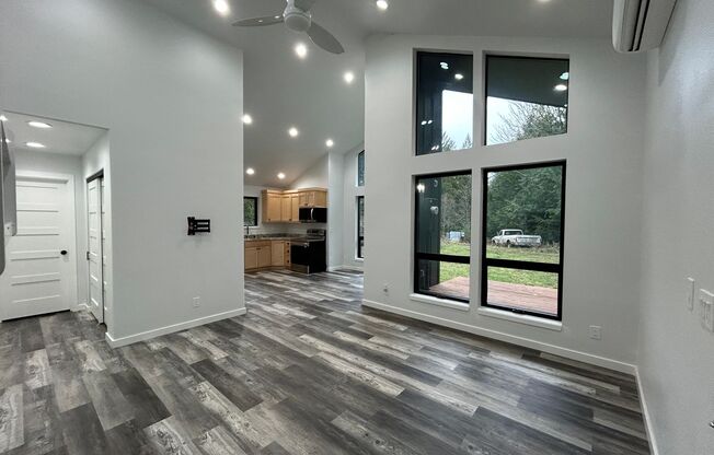 Gorgeous Two Bedroom Unit in Castle Rock - Move in Special