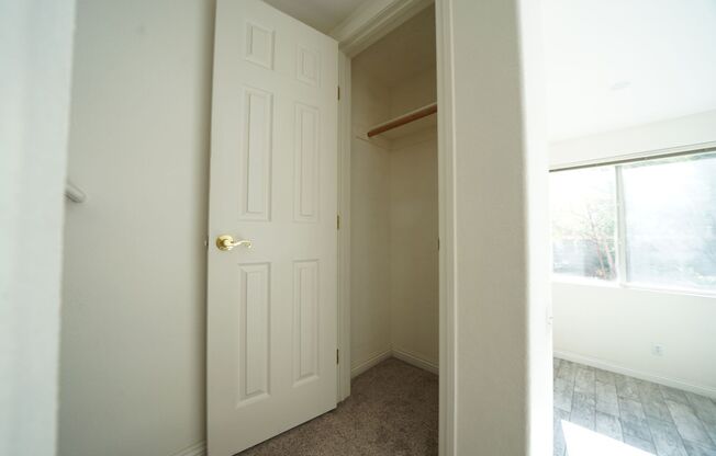 2 beds, 2 baths, $1,595, Unit -Clark County-