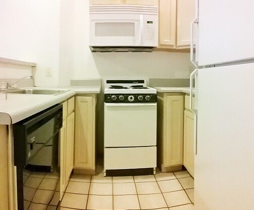 2 beds, 2 baths, $528