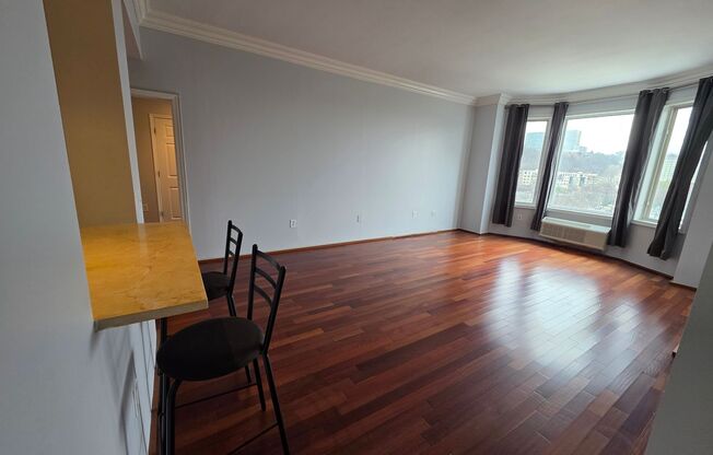 PRICE REDUCTION! & NO LEASING FEE REQUIRED