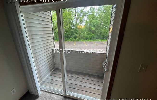 1117 MACARTHUR RD