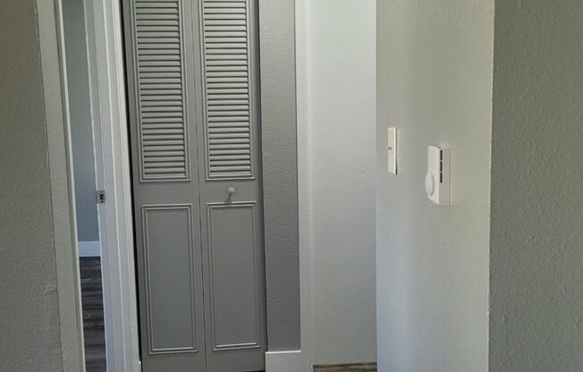 2 beds, 1 bath, 695 sqft, $1,250, Unit 505 D2