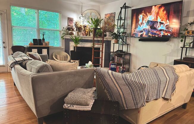 Cozy & Spacious 3BR Townhome in Atlanta