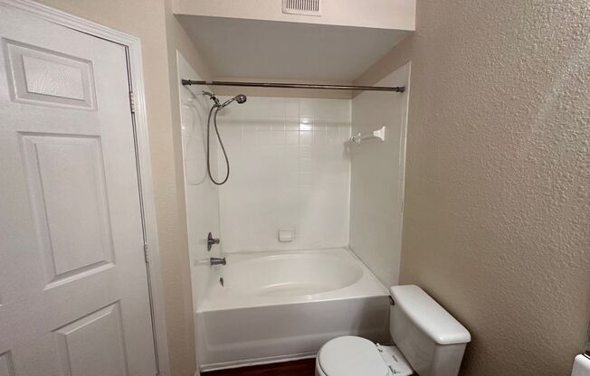 1 bed, 1 bath, $1,400