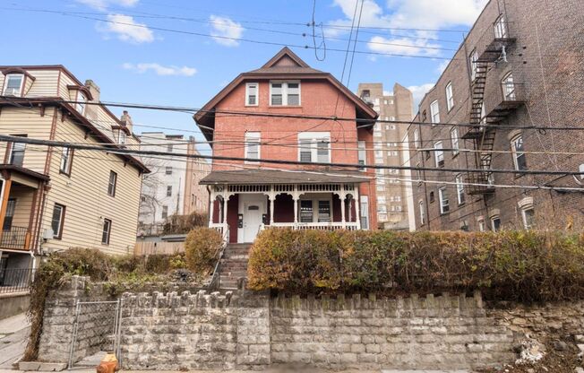 104 Buena Vista Ave
