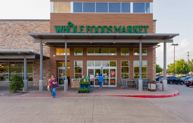 Close To local Whole Foods Market at Windsor by the Galleria, Dallas, Texas