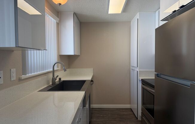 1 bed, 1 bath, 750 sqft, $2,440, Unit C3