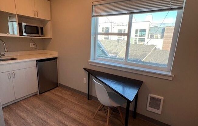 Studio, 1 bath, $795