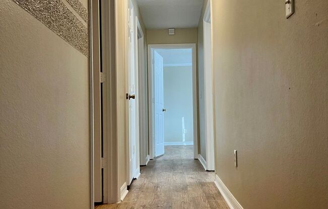 Fresh and Refurbed 3 Bed / 2 Bath Home in Apopka