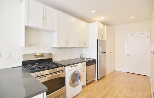 1 bed, 1 bath, $3,200, Unit 3-W