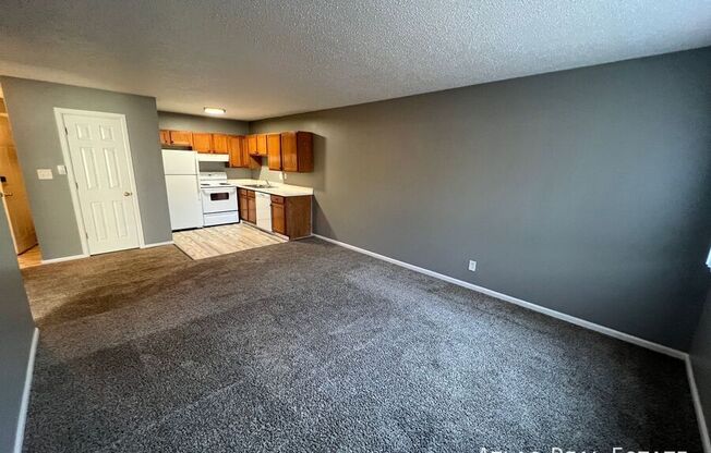 2614 E FOUNTAIN BLVD